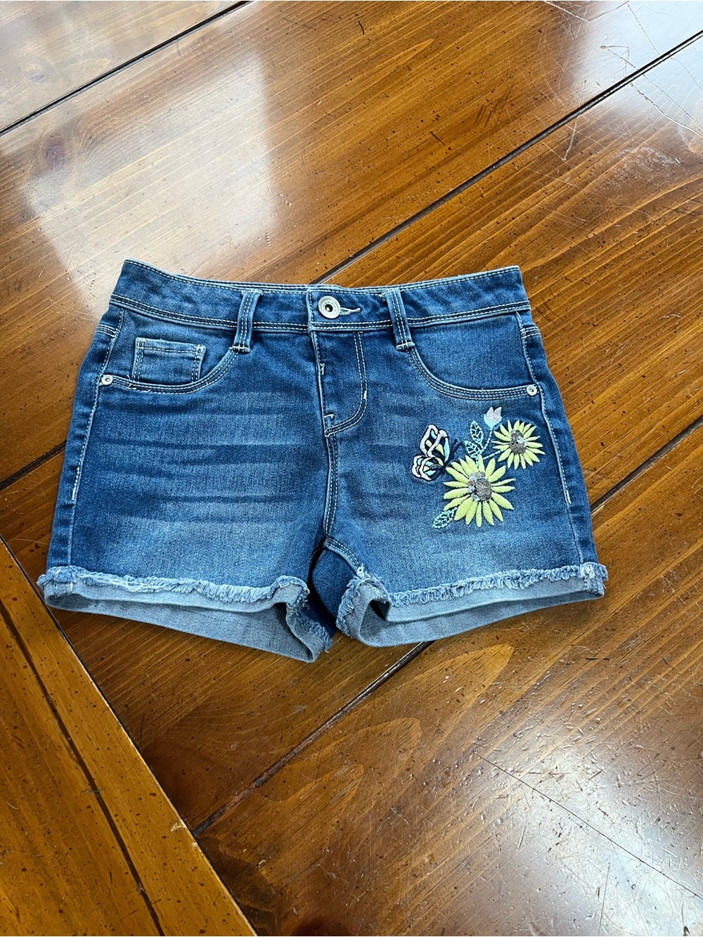 SQUEEZE Girls Embroidered Sunflower Denim Shorts Size 8 EUC Frayed Cutoff